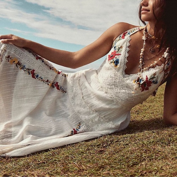 Free People Dresses & Skirts - Free People White Embroidered Midi Dress with Red & Blue Floral Accents